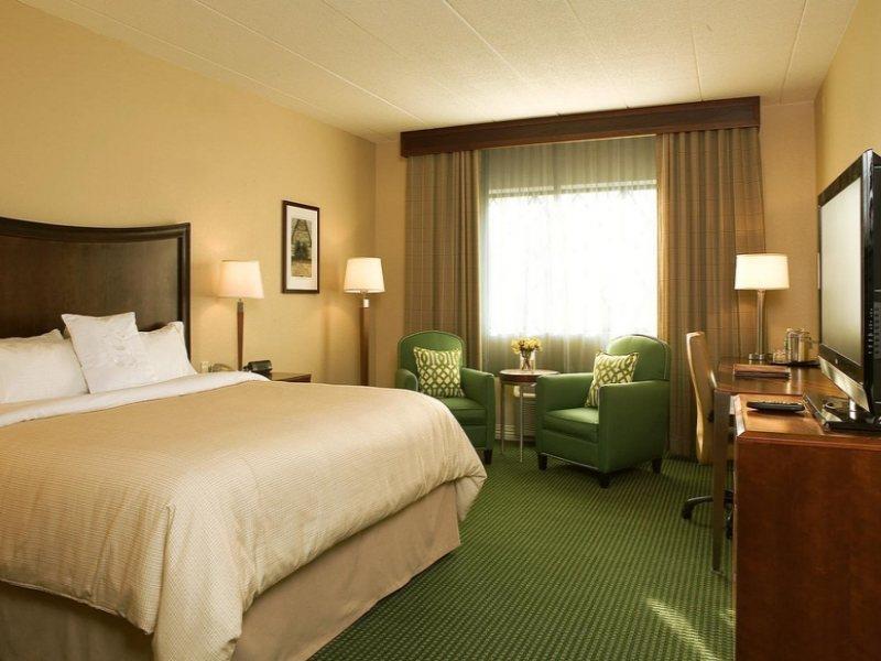 Sheraton Framingham Hotel & Conference Center Kültér fotó